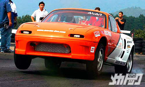 ���J�h�b�N�f���J�[